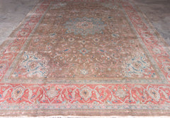 Vintage Mahal Hand-Knotted Wool Persian Rug