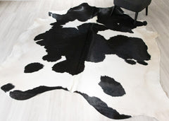 Black And White Cowhide Rug (Size: 260 X 230 CM) CHR2360