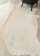 (Rare) Off White Cowhide Rug (Size: 250 X 250 CM) CHR2365
