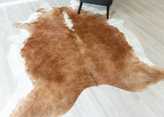 Hereford Brown And White Cowhide Rug (Size: 220 x 190 CM) CHR2392