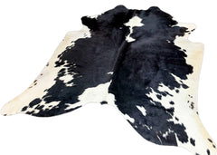 Black And White Cowhide Rug (Size: 240 X 220 CM) CHR1914