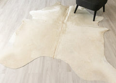 (Rare) Off White Cowhide Rug (Size: 230 X 200 CM) CHR2374