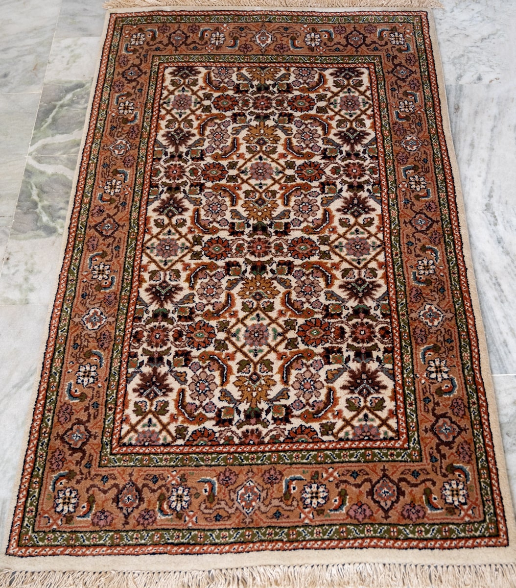 Oriental Agra Hand-Knotted Wool Small Hallway Runner Rug