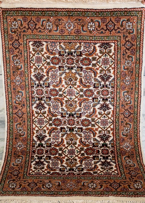 Oriental Agra Hand-Knotted Wool Small Hallway Runner Rug