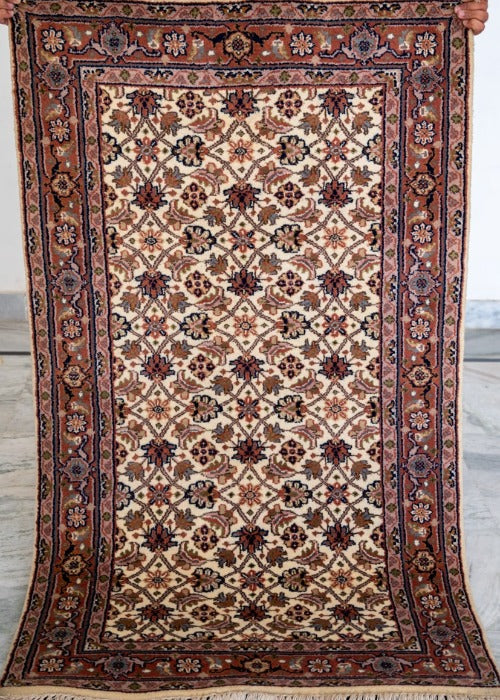 Oriental Agra Hand-Knotted Wool Small Hallway Runner Rug