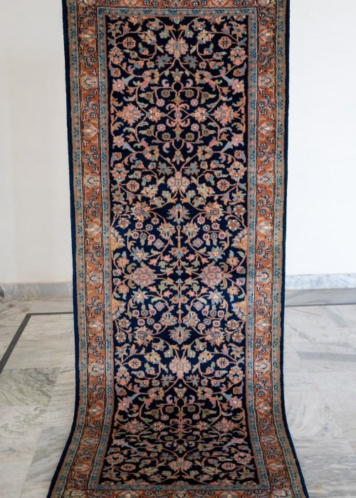 Oriental Agra Hand-Knotted Wool Hallway Runner Rug