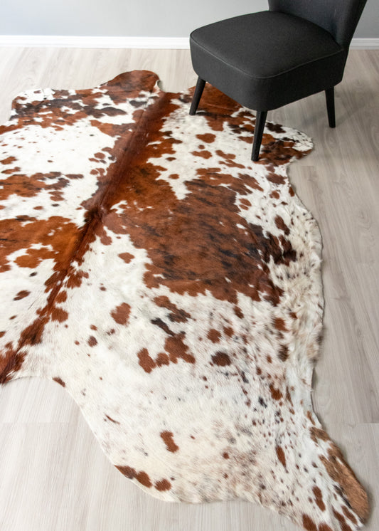 Brindle Tricolor Cowhide Rug (Size: 230 X 210 CM)