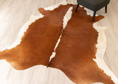 Hereford Brown And White Cowhide Rug (Size: 220 x 190 CM) CHR2211