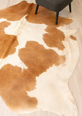 Beige And White Cowhide Rug (Size: 230 X 200 CM) CHR2217