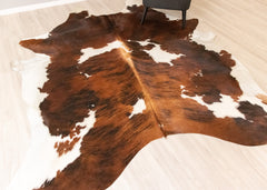 Exotic Tricolor Cowhide Rug (Size: 260 X 230 CM) CHR2231