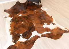 Exotic Tricolor Cowhide Rug (Size: 240 X 200 CM) CHR2232