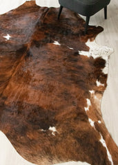 Exotic Tricolor Cowhide Rug (Size: 250 X 220 CM) CHR2527