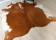 Hereford Brown And White Cowhide Rug (Size: 230 x 200 CM) CHR2534
