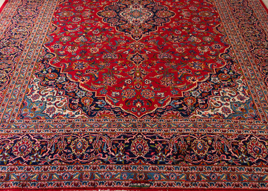 Signed Vintage Kashan Hand-Knotted Wool Persian Rug (Size: 270 X 346 CM)