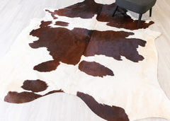 Brown And White Cowhide Rug (Size: 270 X 220 CM) CHR2166