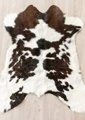Calfskin - Black/White (Size: 110 X 90 CM)