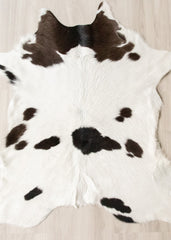 Calfskin - Black/White (Size: 110 X 90 CM) CS632