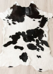 Calfskin - Black/White (Size: 110 X 90 CM) CS644