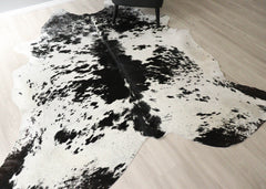 Salt Pepper Black & White Cowhide Rug (Size: 240 X 210 CM) CHR2739