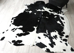Black And White Cowhide Rug (Size: 230 X 180 CM) CHR2701