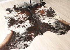 (Rare) Salt Pepper Tri-Color Cowhide Rug (Size: 250 X 210 CM) CHR2724