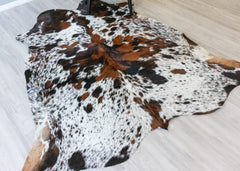 Exotic Tricolor Cowhide Rug (Size: 210 X 190 CM) CHR1877