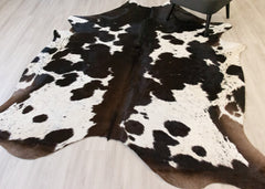 Black And White Cowhide Rug (Size: 250 X 220 CM) CHR2158