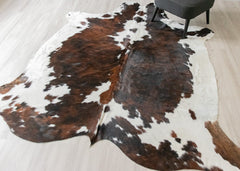Exotic Tricolor Cowhide Rug (Size: 250 X 220 CM) CHR2633