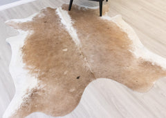 (Rare) Palomino Cowhide Rug (Size: 190 X 180 CM) CHR2121