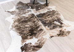 (Rare) Exotic Tricolor Cowhide Rug (Size: 210 X 200 CM) CHR2072