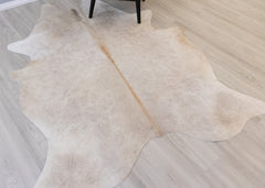 (Rare) Off White Cowhide Rug (Size: 230 X 170 CM) CHR2123