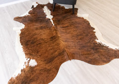 Medium White Spine Belly Brindle Cowhide Rug (Size: 230 X 190 CM) CHR2079