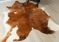 Exotic Tricolor Cowhide Rug (Size: 220 X 100 CM) CHR2522
