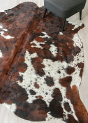 Exotic Tricolor Cowhide Rug (Size: 240 X 210 CM) CHR2611