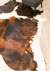 Exotic Tricolor Cowhide Rug (Size: 240 X 210 CM) CHR2233