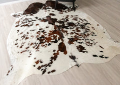 Exotic Tricolor Cowhide Rug (Size: 250 X 220 CM) CHR2627