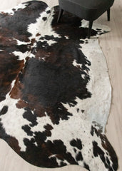 Exotic Tricolor Cowhide Rug (Size: 240 X 210 CM) CHR2628