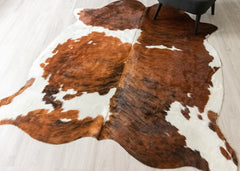 Exotic Tricolor Cowhide Rug (Size: 220 X 190 CM) CHR2630