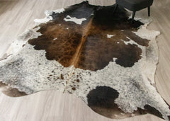 Metallic/Rustic Cowhide Rug (Size: 280 X 250 CM) CHR1859