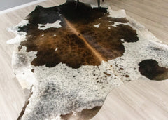 Metallic/Rustic Cowhide Rug (Size: 280 X 250 CM) CHR1859