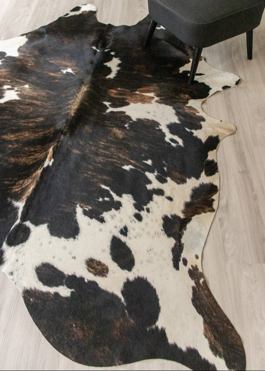 extra large cowhide rug
