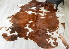 Exotic Tricolor Cowhide Rug (Size: 220 X 180 CM) CHR1861
