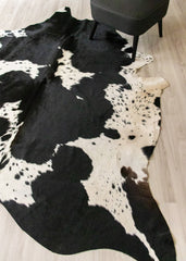 Black And White Cowhide Rug (Size: 240 X 210 CM) CHR1867