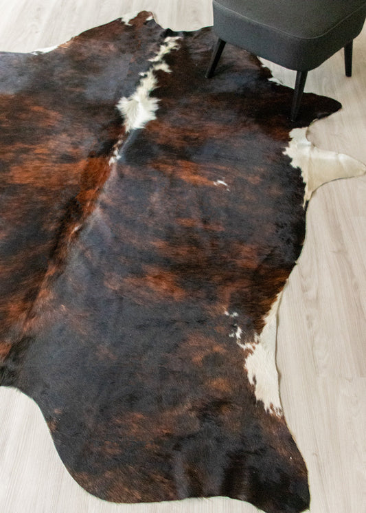 Dark White Spine Belly Brindle Cowhide Rug (Size: 250 X 190 CM) CHR1870