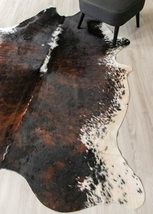 Dark White Spine Belly Brindle Cowhide Rug (Size: 230 X 190 CM) CHR1871