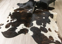 (Rare) Exotic Tricolor Cowhide Rug (Size: 250 X 210 CM) CHR1832