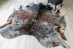 Salt Pepper Tri-Color Cowhide Rug (Size: 280 X 220 CM) CHR1848