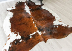 Exotic Tricolor Cowhide Rug (Size: 220 X 180 CM) CHR2013