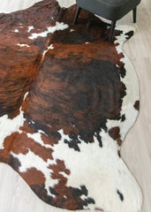 Exotic Tricolor Cowhide Rug (Size: 250 X 200 CM) CHR2015
