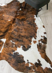 Exotic Tricolor Cowhide Rug (Size: 230 X 200 CM) CHR2016